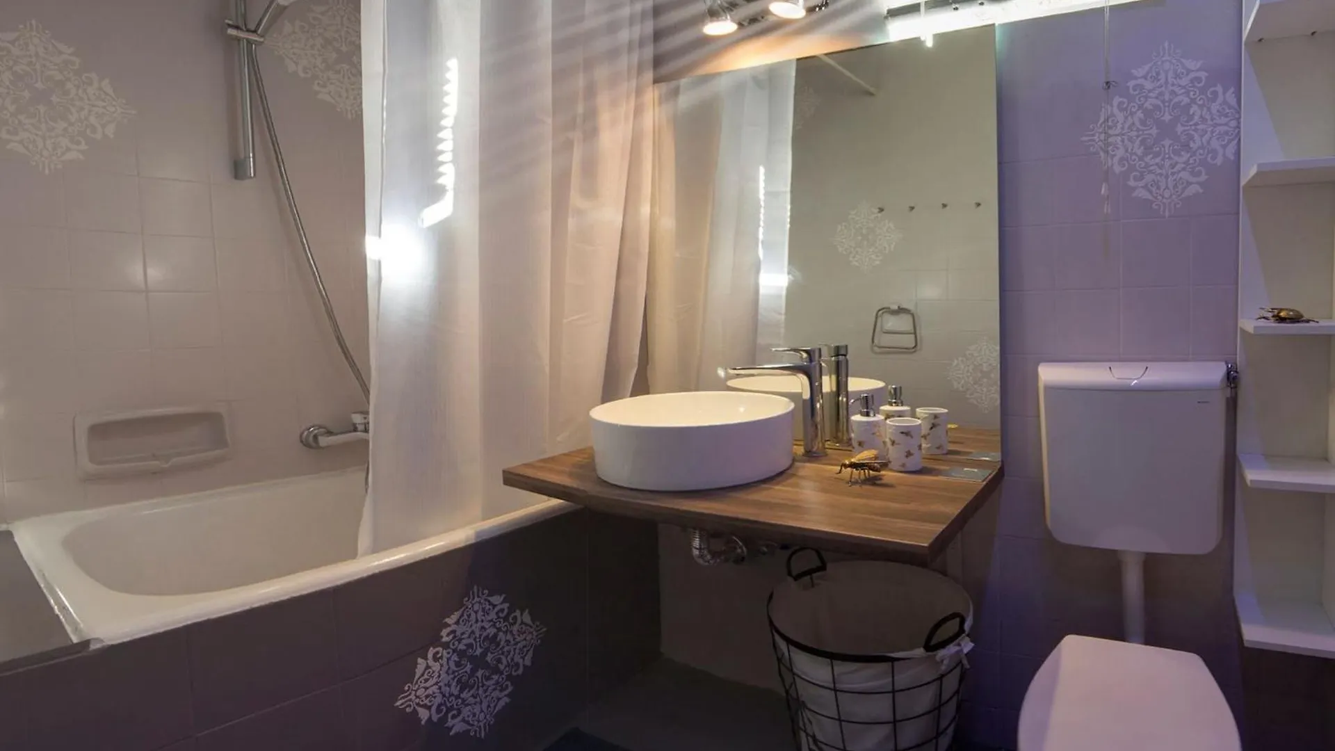 Scenic Rovinj Apartment With Balcony - Two Bedroom Apartment With Balcony 0*,